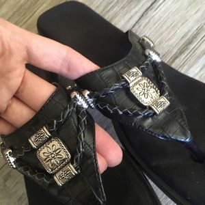Black sandals women size 9.5 (fit like size 9)